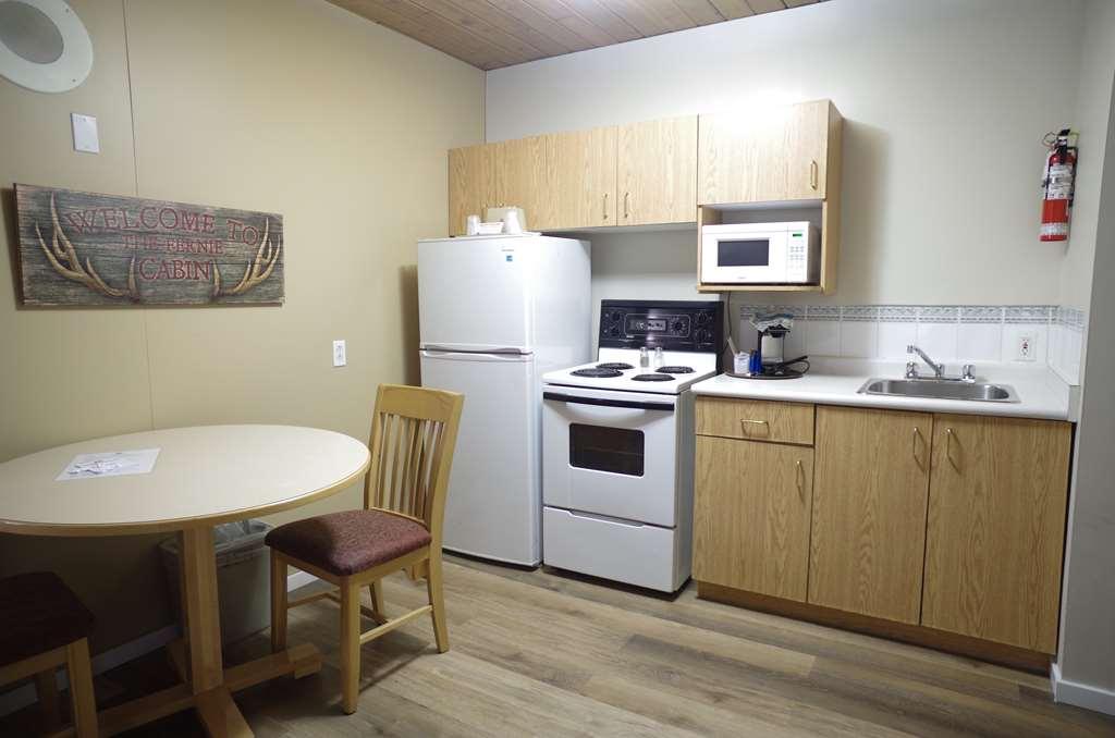 Canadas Value And Motel