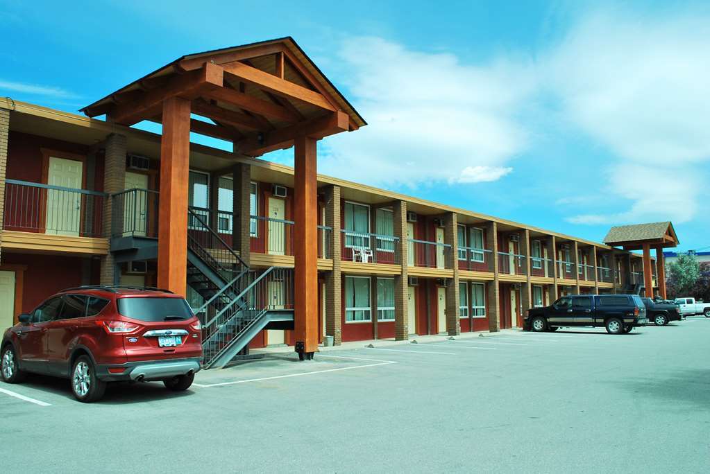 Canadas Value And Motel 3*